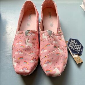 Extremely Rare NWT Toms Almond Blossom Unicorn Print Pink Alpargata Slip Ons